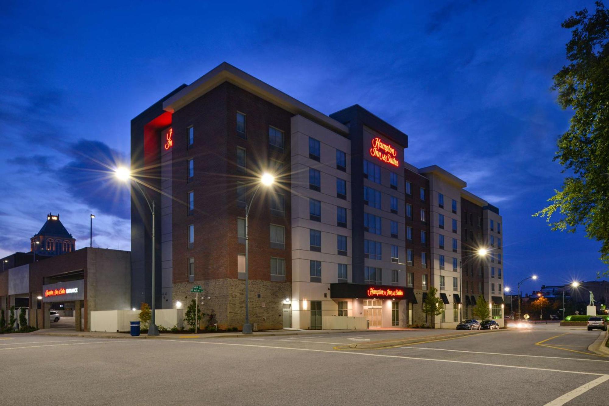 Hampton Inn & Suites Greensboro Downtown, Nc Экстерьер фото